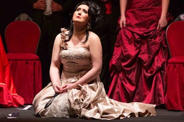La traviata, la ópera original de Giuseppe Verdi con ballet